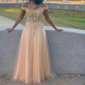 ❤️Beautiful Champagne Gold Formal Dress❤️